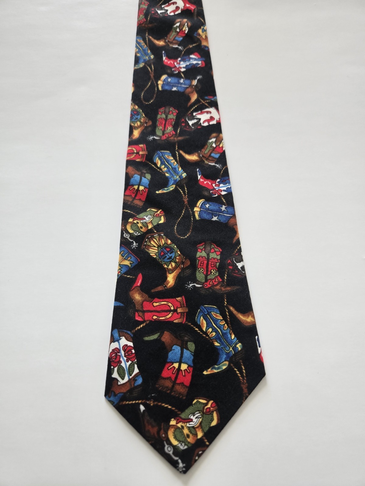 ROCKMOUNT RANCHWEAR Men’s Cotton Cowboy Boot Print Tie 3.5in X 55.5in