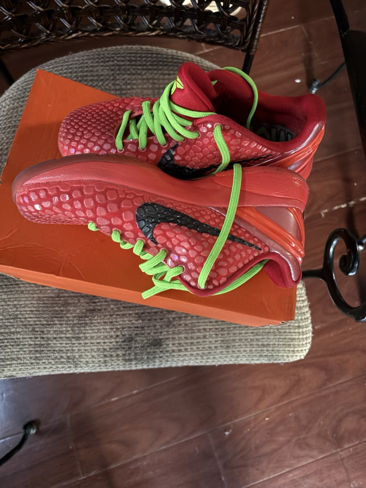 kobe 6 reverse grinches, red, US 4.5, used, good condition, with original box