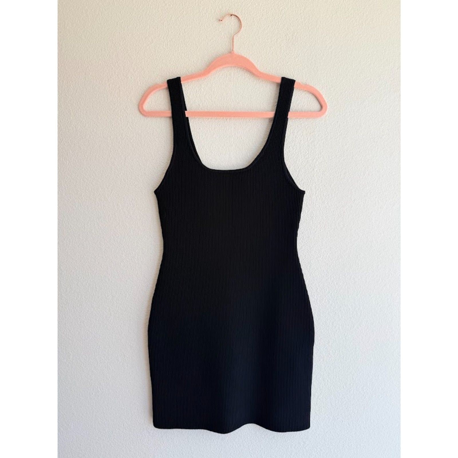 Aritzia Babaton Sculpt Knit Ribbed Square Neck Mini Tank Dress in Black size M