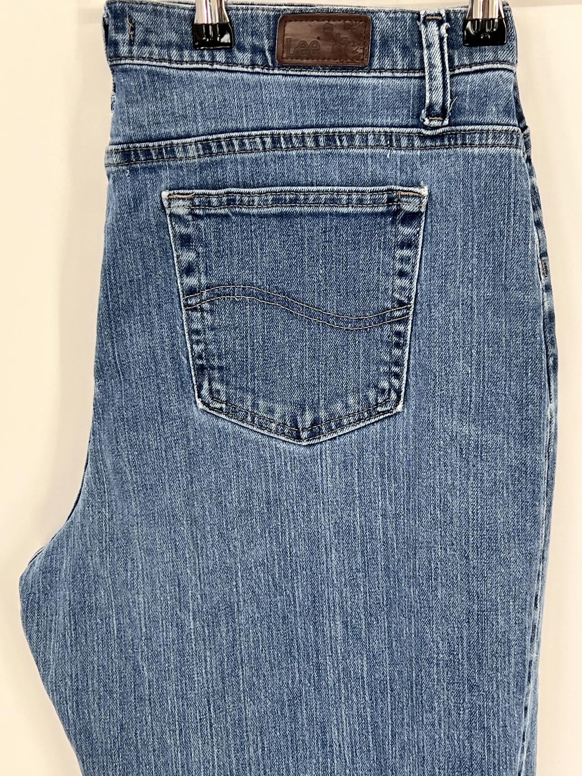Lee Relaxed Straight Leg Jeans Size 16 Medium Cotton Blend Lee