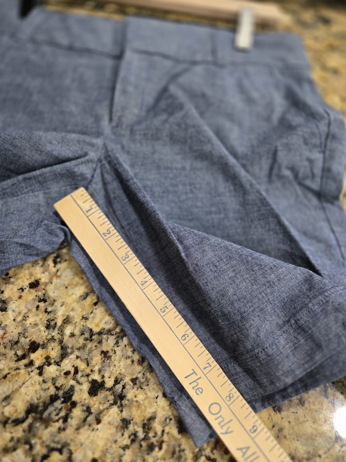 J.CREW Women’s Blue Chambray Chino Shorts Size 6 8″ Inseam Mid Rise Pockets