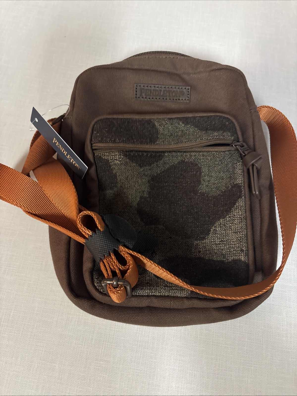 Pendleton Camo Jacquard Crossbody Messenger Bag Purse Wool Front Zip Leather