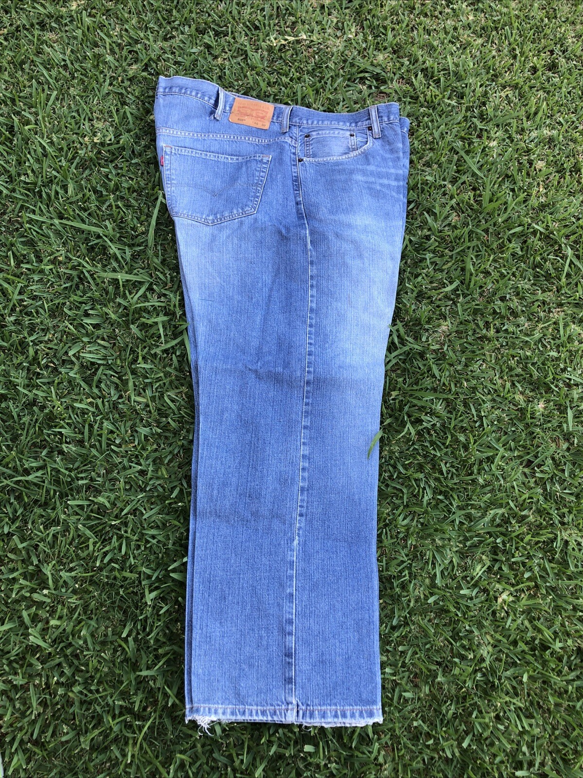 Vintage Levi’s Men’s 559 Relaxed Fit Jeans Med Wash 46 x 30 Cleaners Starch