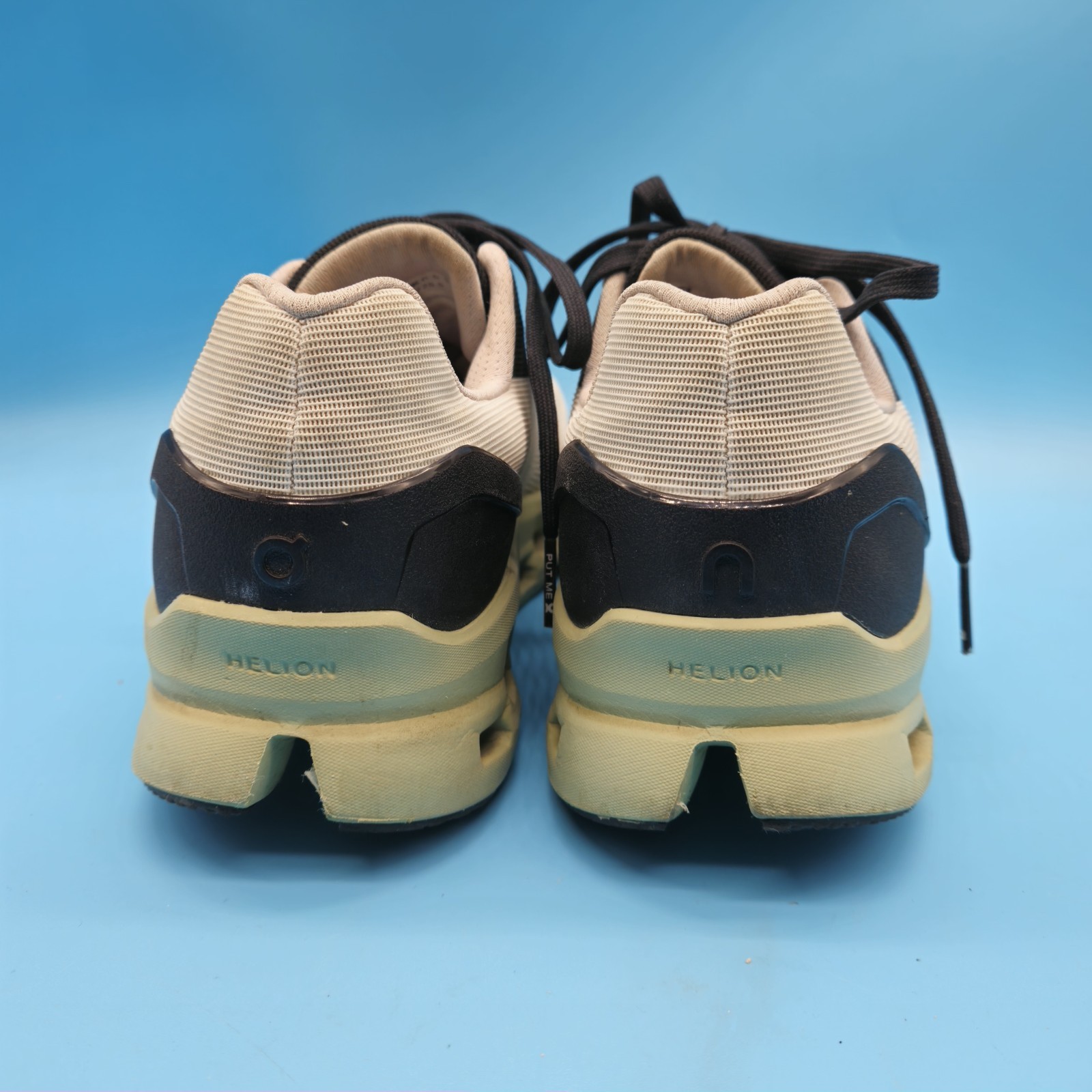 On Cloudstratus Women’s Size 8.5 Shoes ‘White Moss’ (39 98997)