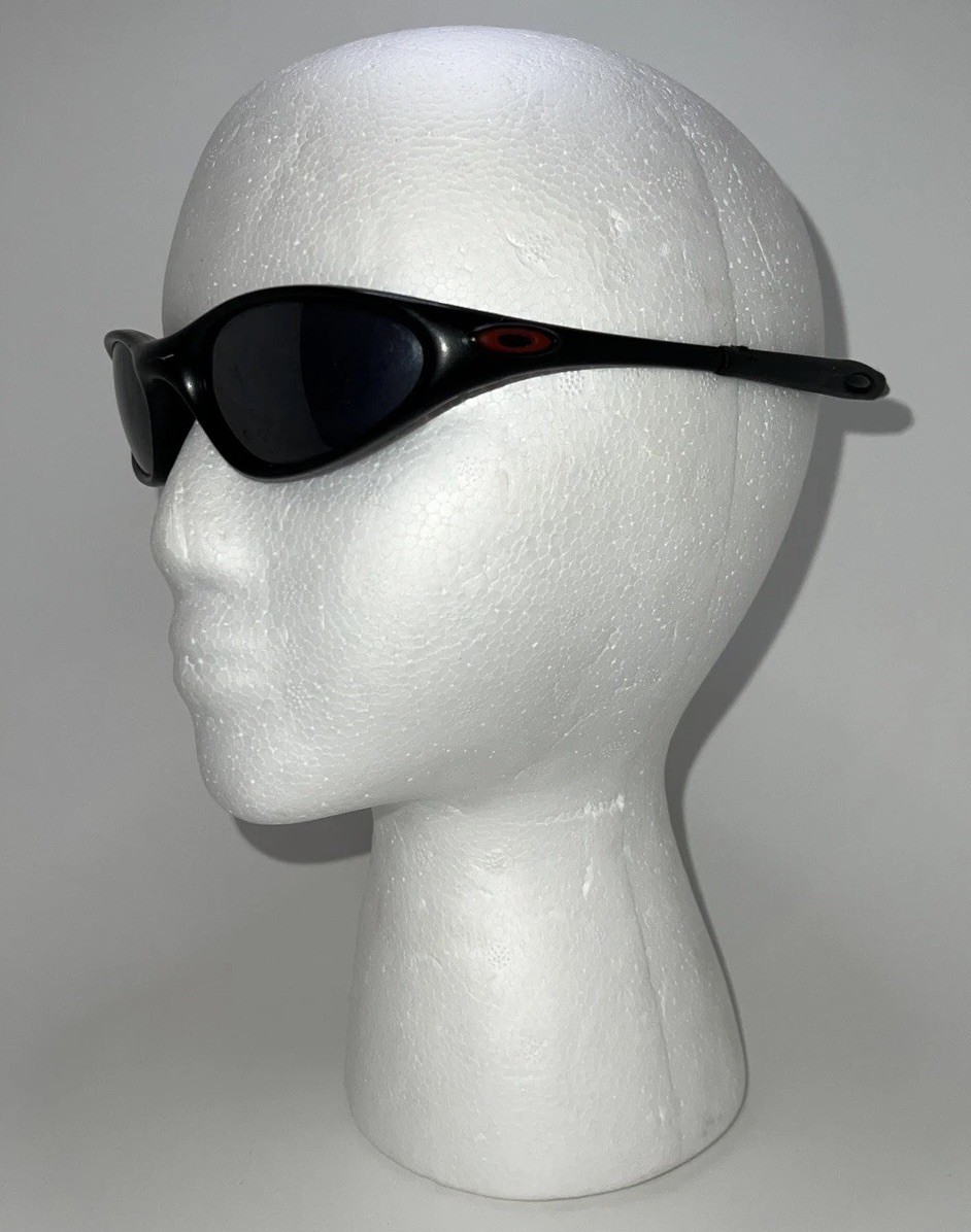Vintage Oakley Sunglasses Minute 1.0 Black Silver Red Icons Made in USA *READ
