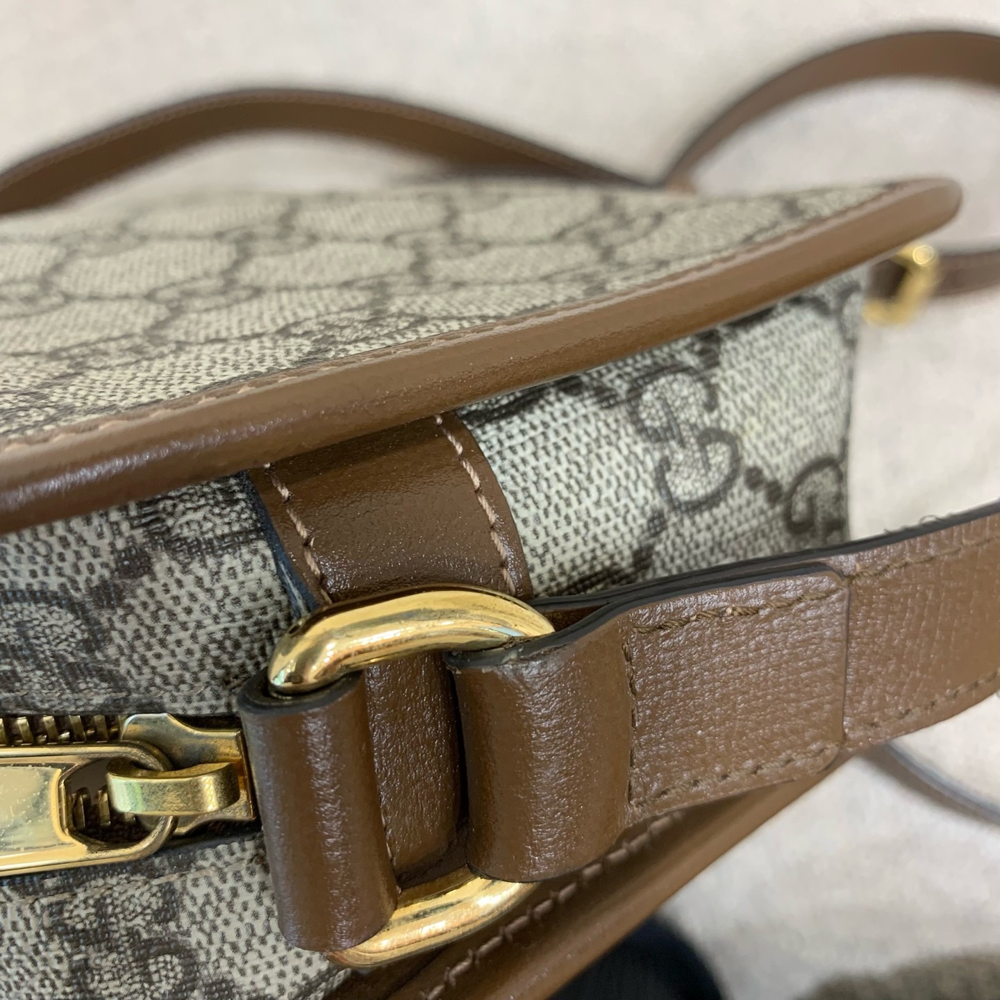 Gucci GG Supreme 22cm Beige Brown Canvas Crossbody Camera Bag Duty Paid