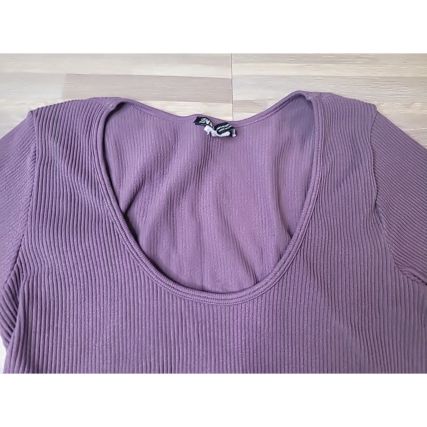 Zara Women’s Size Large Long Sleeve Crop Top Stretch Mauve Scoop Neck Ribbed