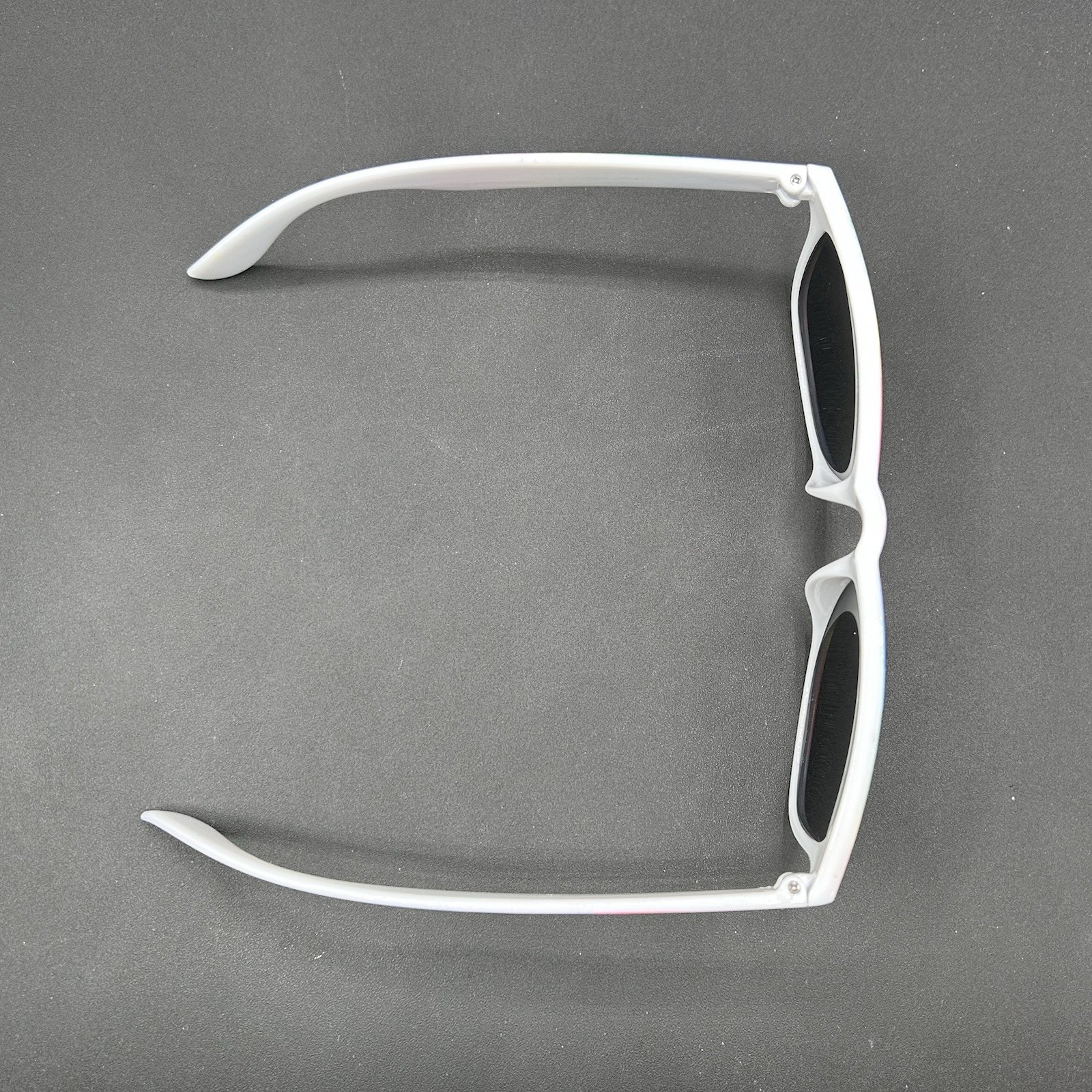 Washington DC World Pride Sunglasses White & ROYGBIV May 23 – June 8 2025 EUC