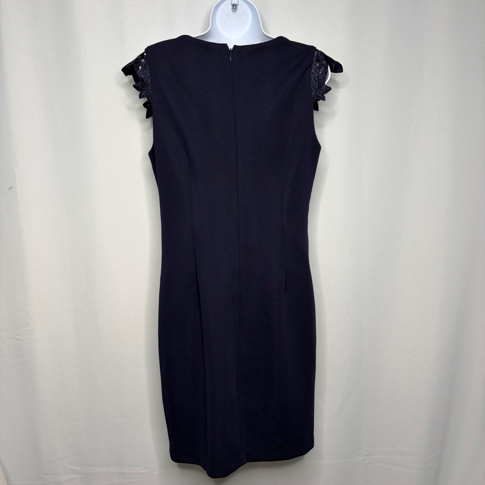 Carmen Marc Valvo Navy Blue Lace Applique Pique Sheath Dress Cap Sleeve Size 8