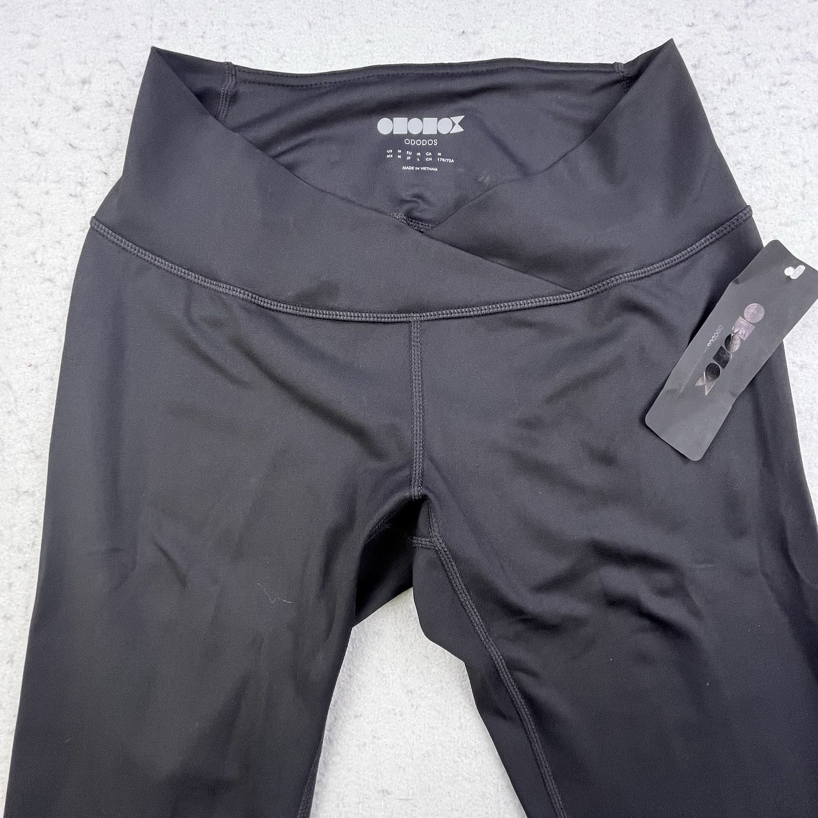 Ododos Leggings Size M Black Cropped Crisscross Waist Activewear Yoga NEW