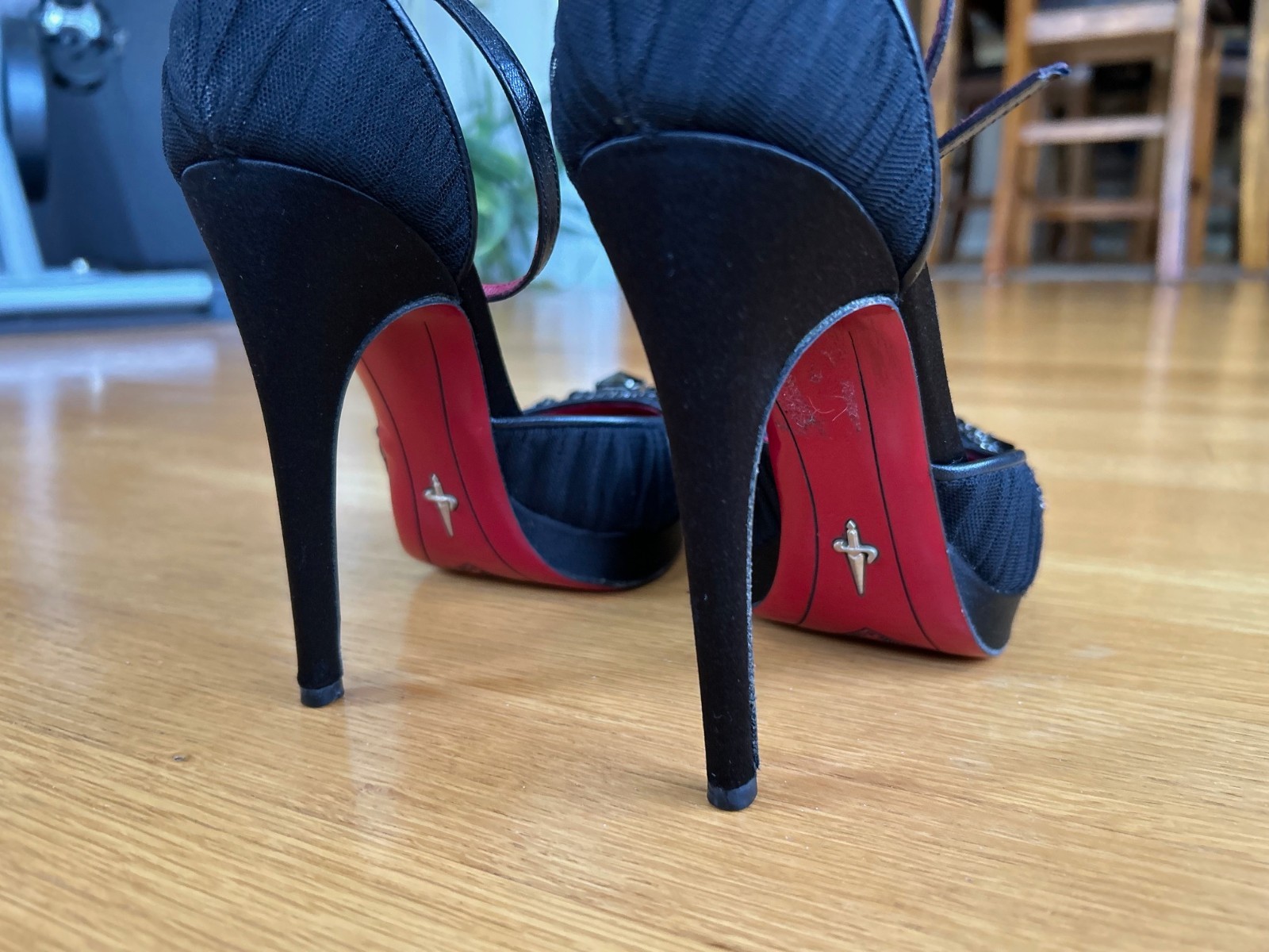 CESARE PACIOTTI Black Crystals Satin & Mesh Pumps Size 7.5 IT 37.5 Good Cond.