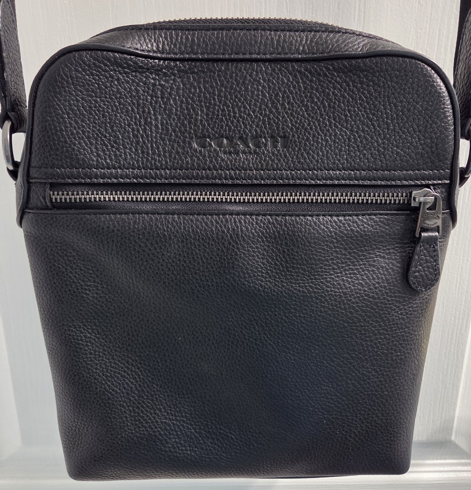 COACH 4011 HOUSTON MEN’S FLIGHT BAG-BLACK PEBBLE LEATHER GUNMETAL HARDWARE- MINT
