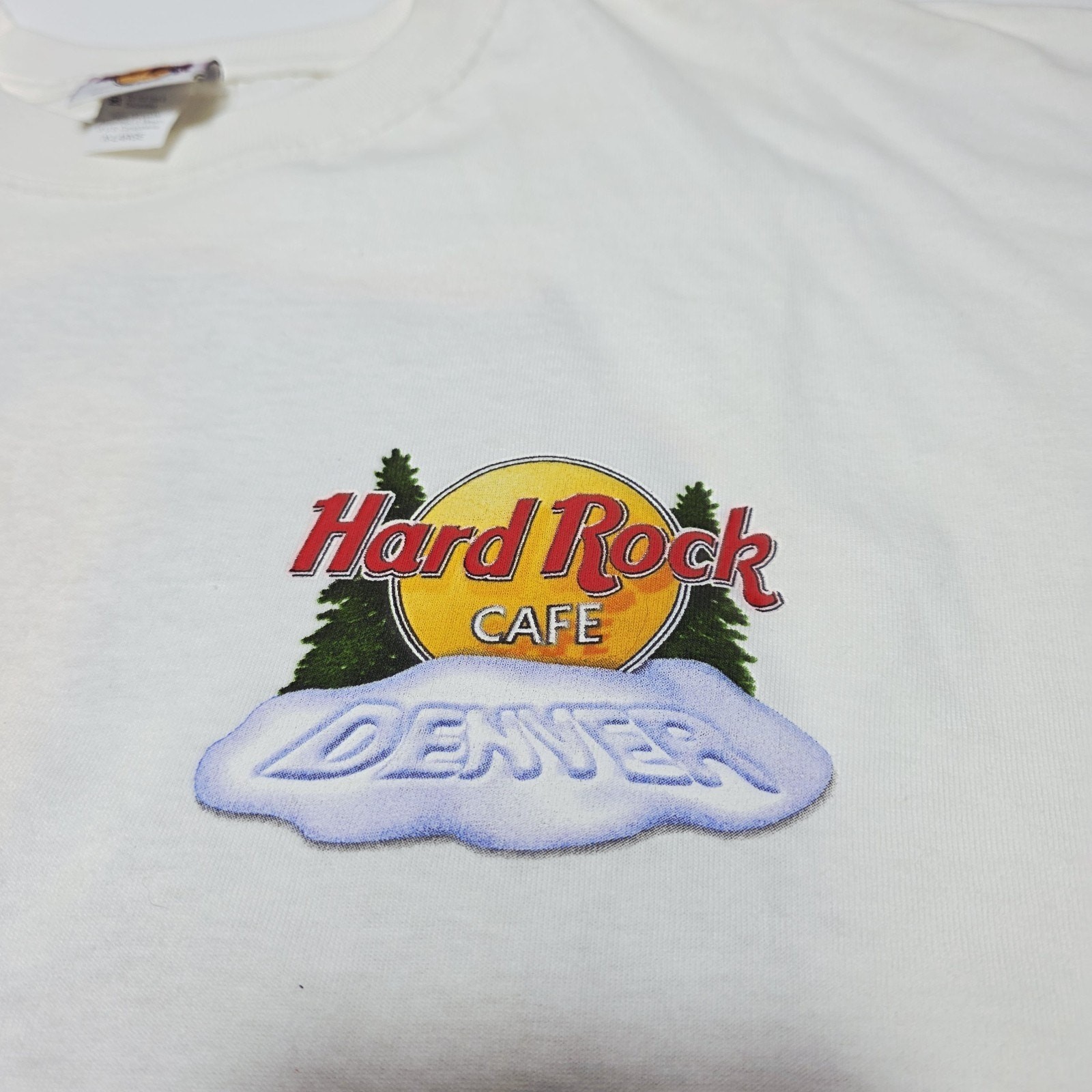Vintage Hard Rock Cafe T-Shirt Denver Snowboard Men’s Size XL 90’s