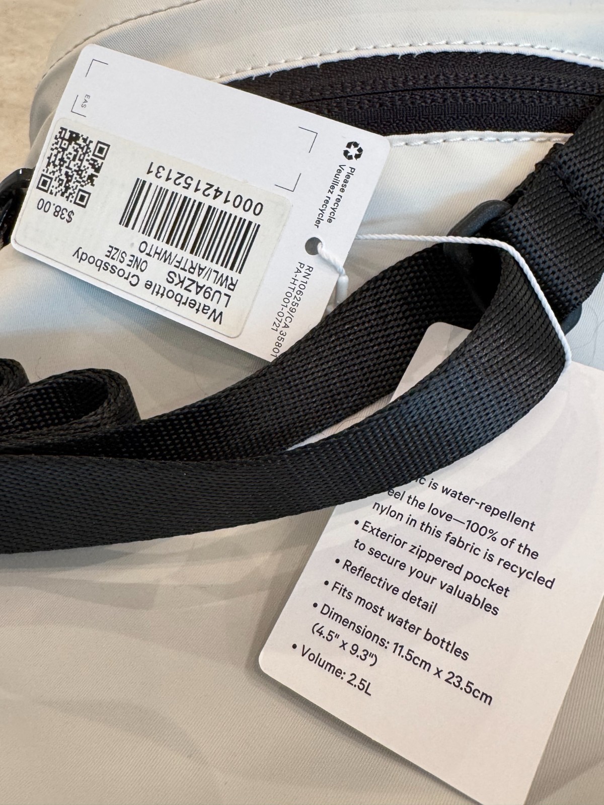 NWT Lululemon Water Bottle Cross Body Bag