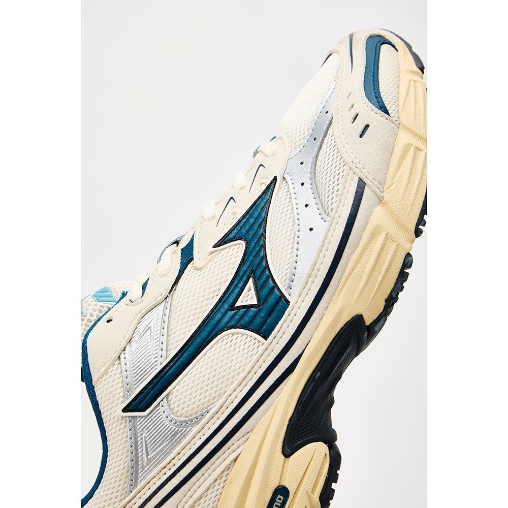 mizuno MXR D1GA256206 Light Beige Blue Unisex Shoes tko06