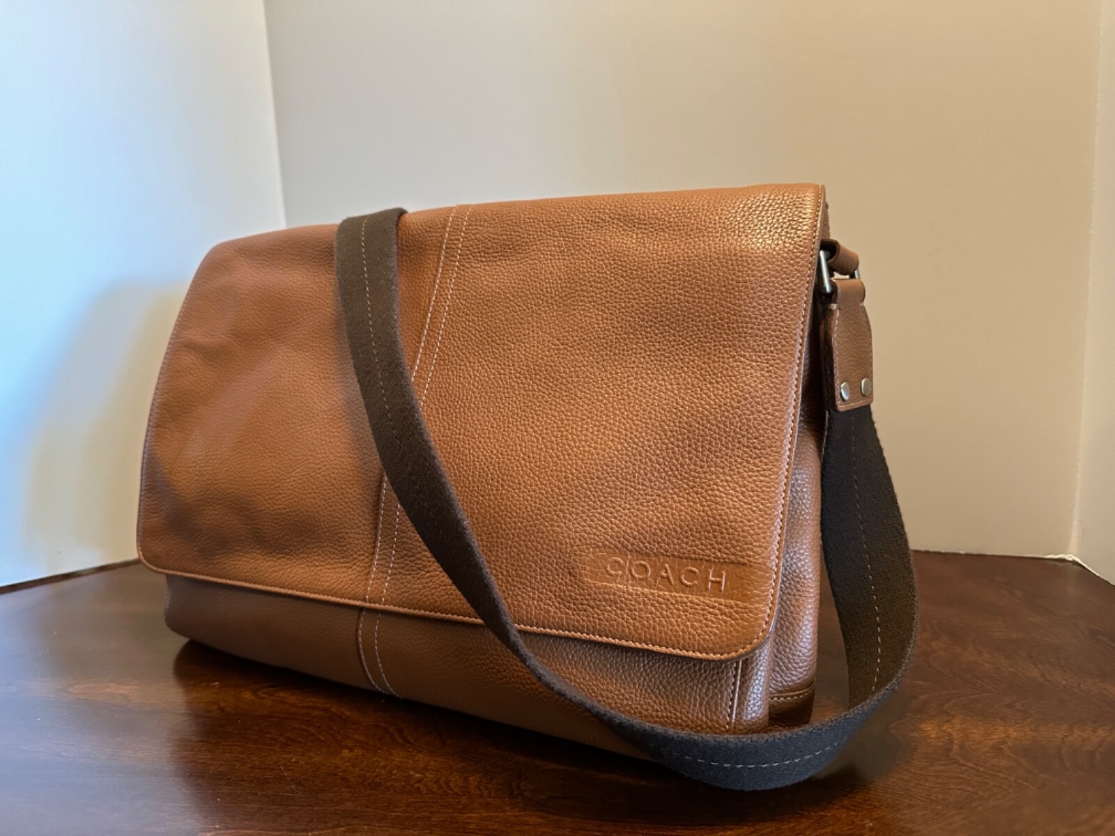 Coach Camden Brown Leather Unisex Messenger Handbag F70423