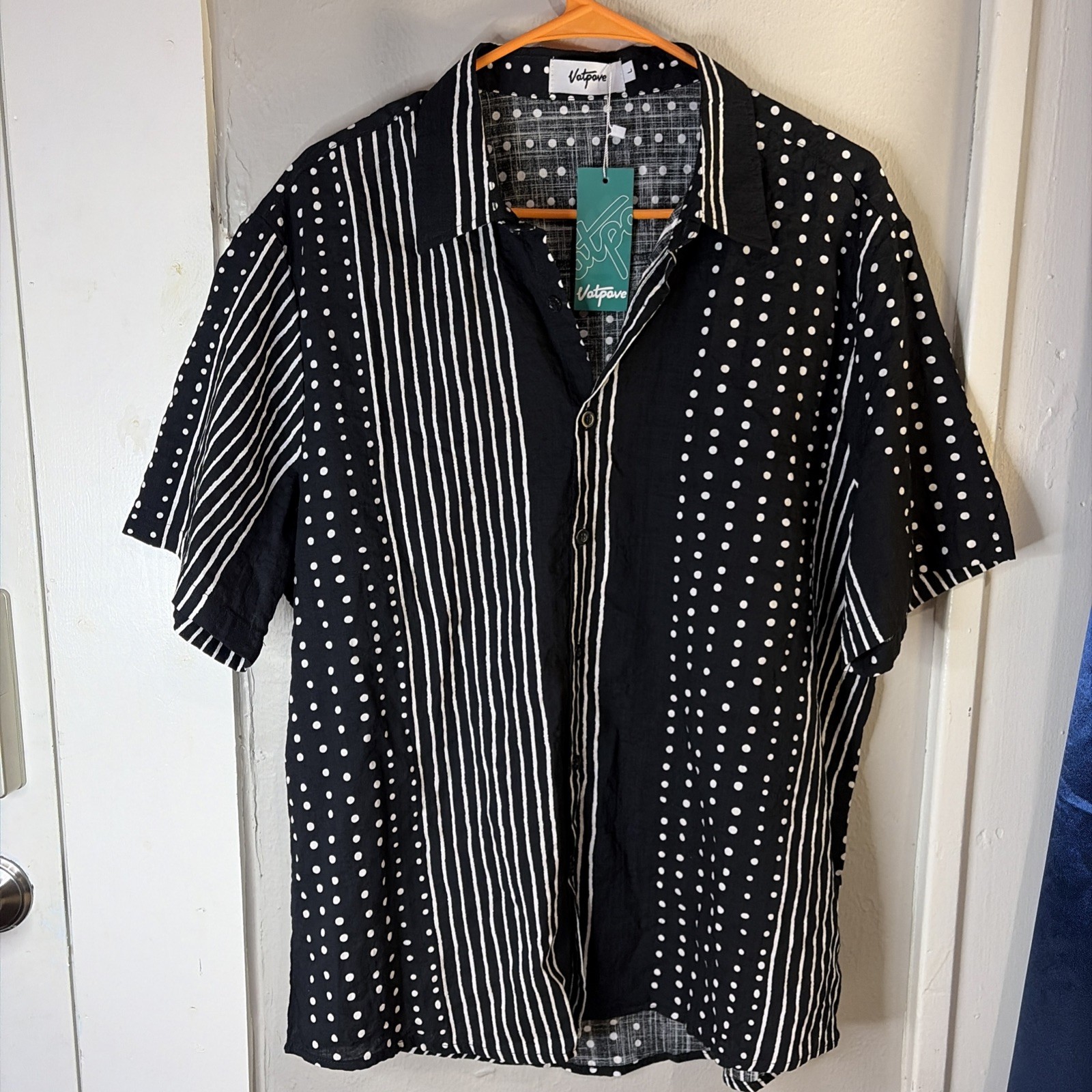 VATPAVE – Button Down Shirt – Black & White – Size Large NWT