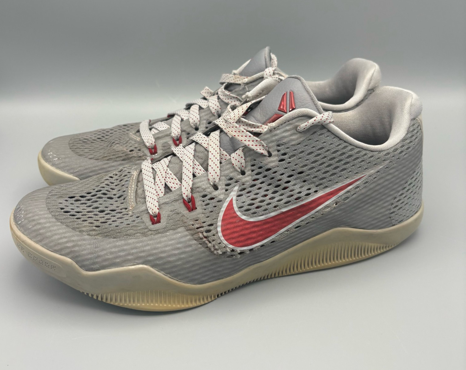 Nike Kobe 11 Lower Merion Basketball Shoes Size 11 Grey/Red 836183-006 *Read