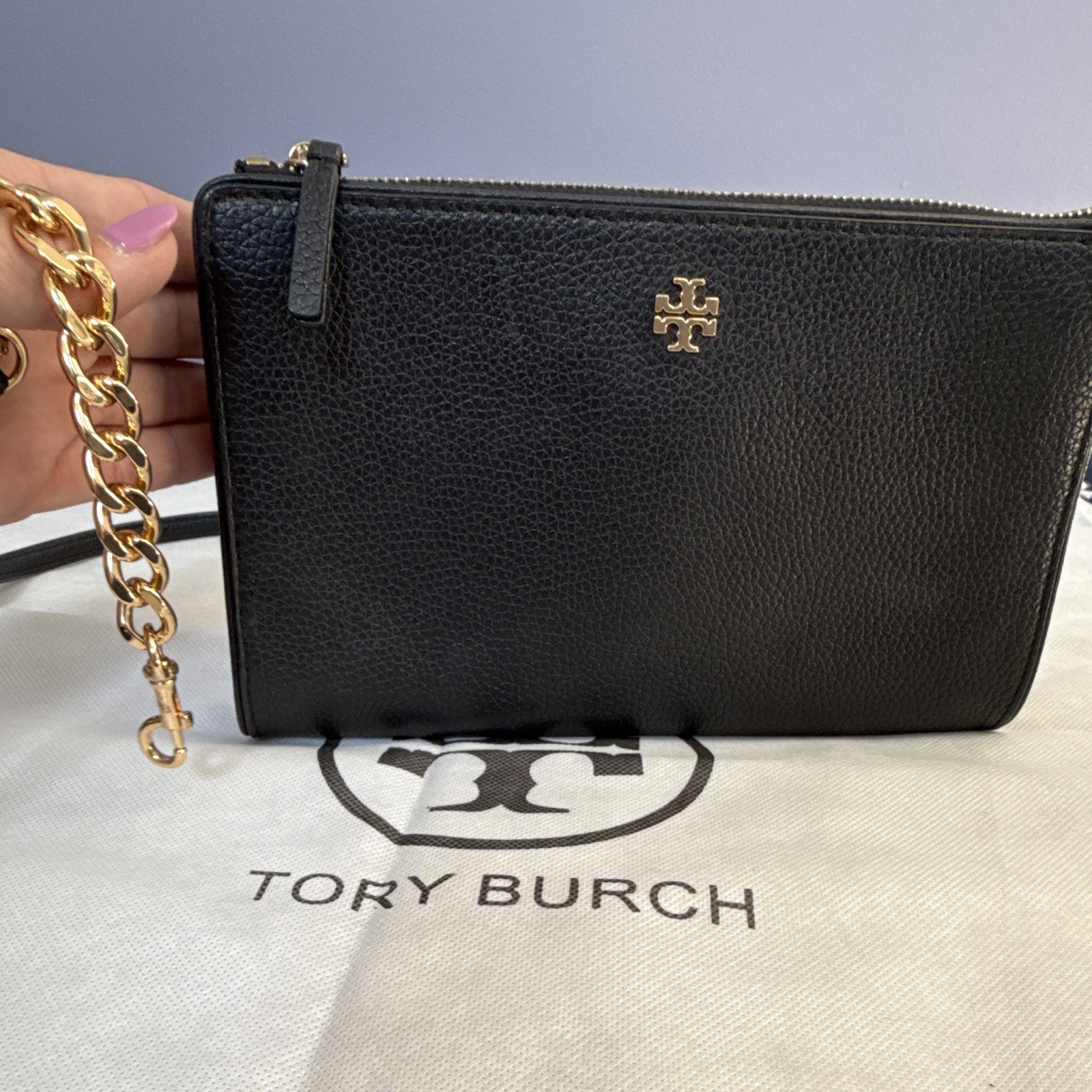 Tory Burch Black Pebbled Crossbody Bag Gold Chain Strap detachable Zip Logo