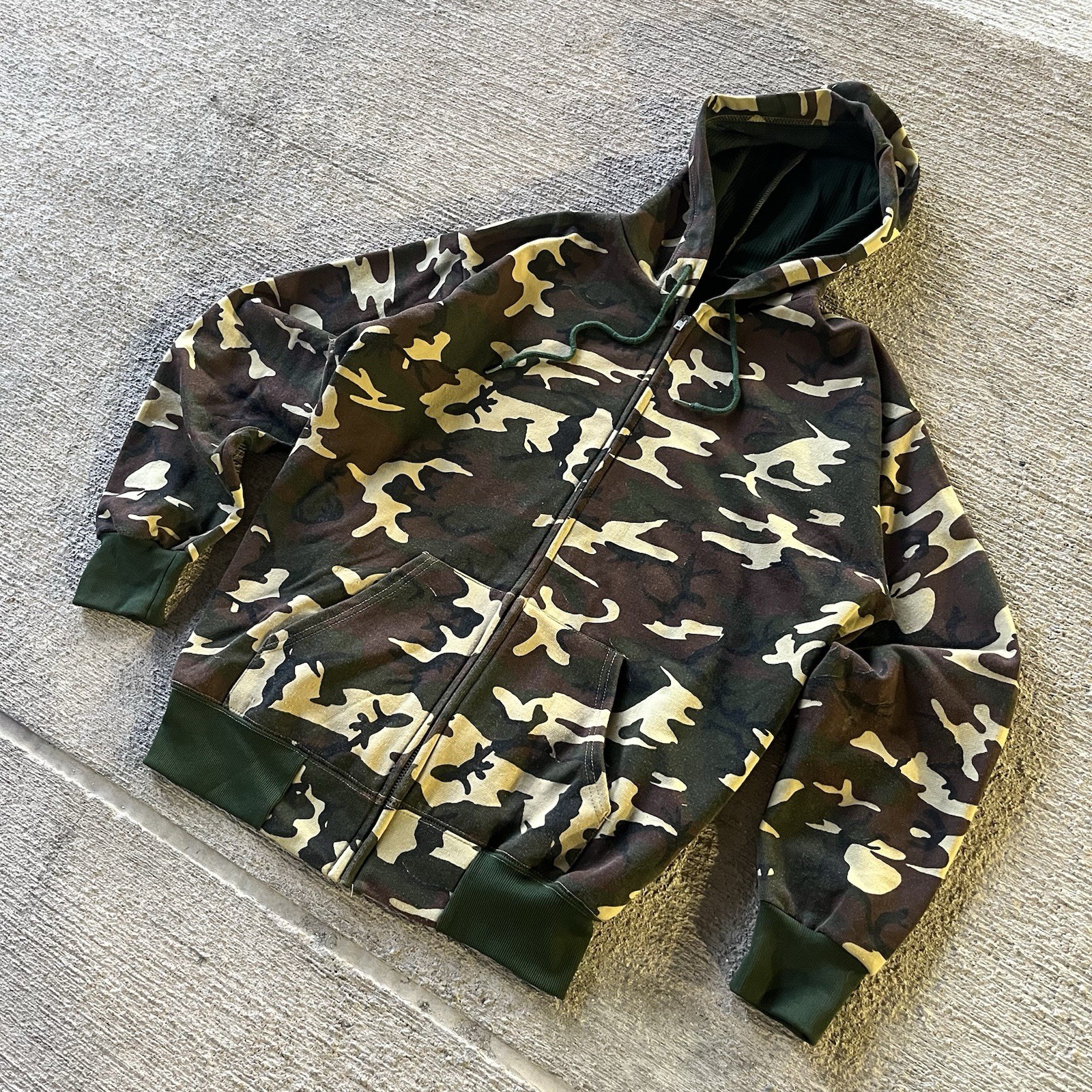 Vintage 90s Camo Zip Up Hoodie Size XL Thermal Lined Waffle Knit Military