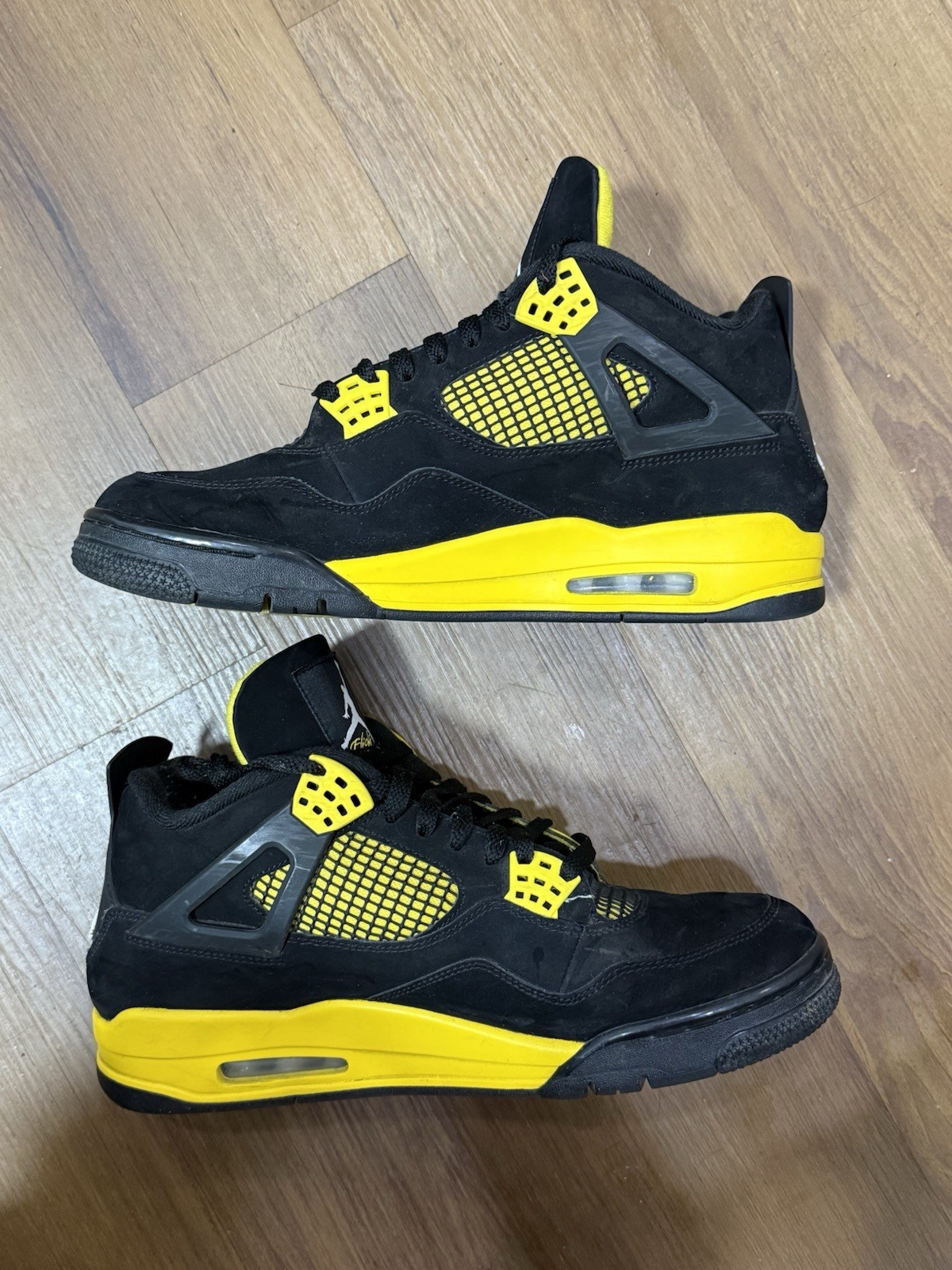 Size 12 – Jordan 4 Retro Mid Thunder