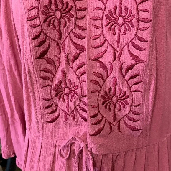 Women’s Cato Pink Embroidered Tunic Top NWOT Mid-Thigh Length Size 18 Large