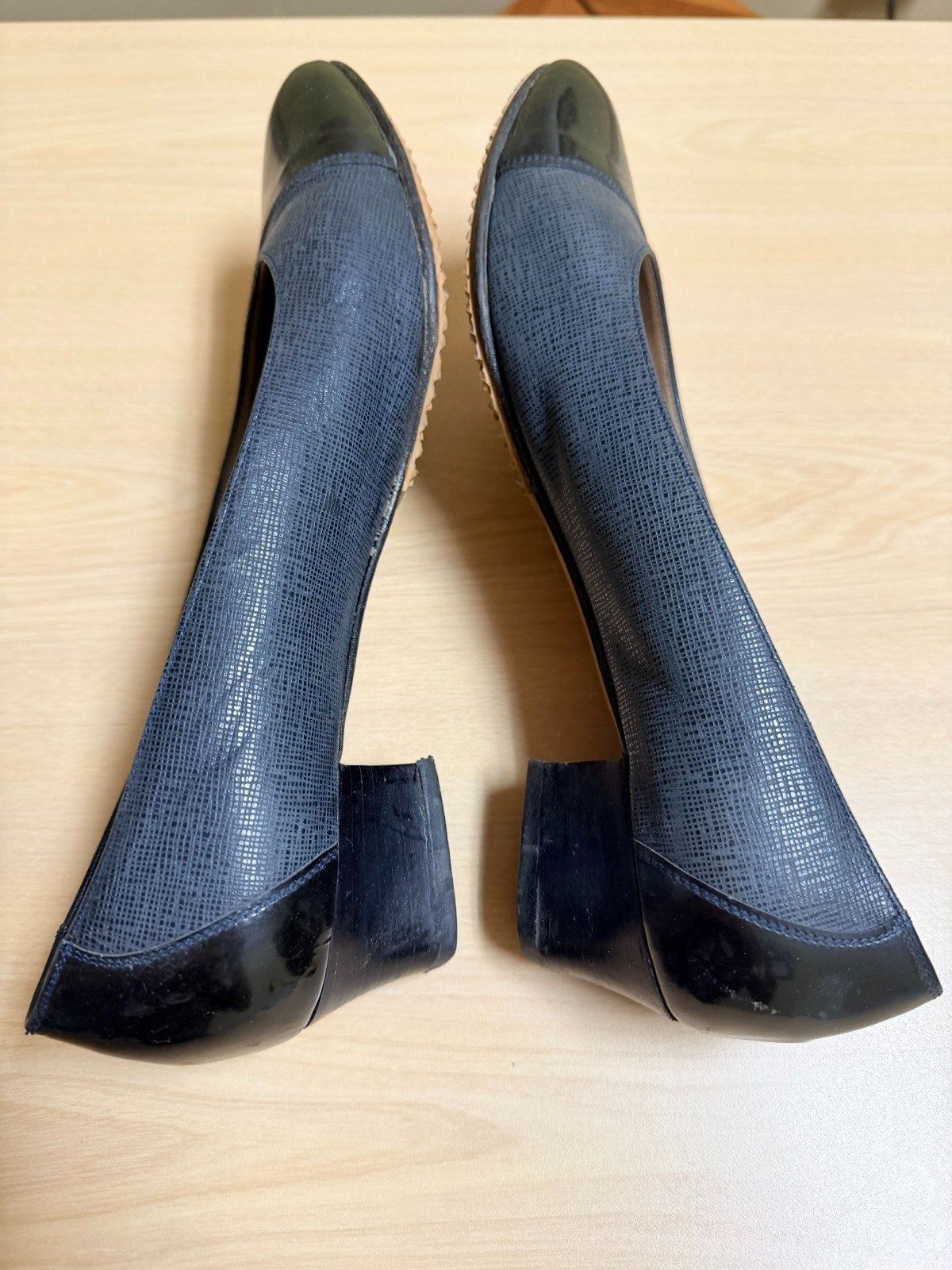 Salvatore Ferragamo Navy blue leather shoes size 7.5 B
