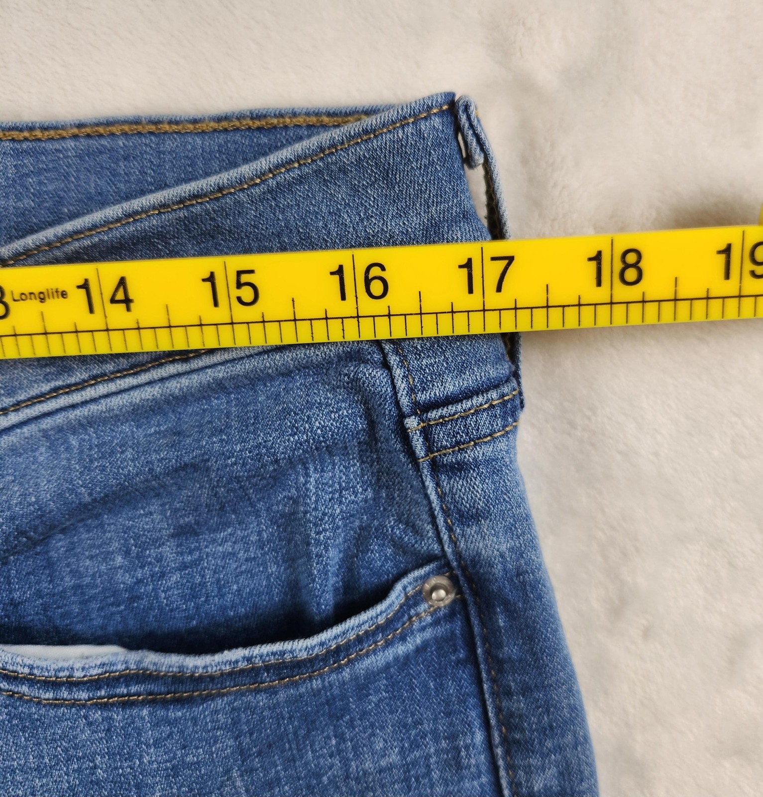 Levis Jeans Womens 32 Medium Blue 314 Shaping Straight Mid Rise Stretch Denim