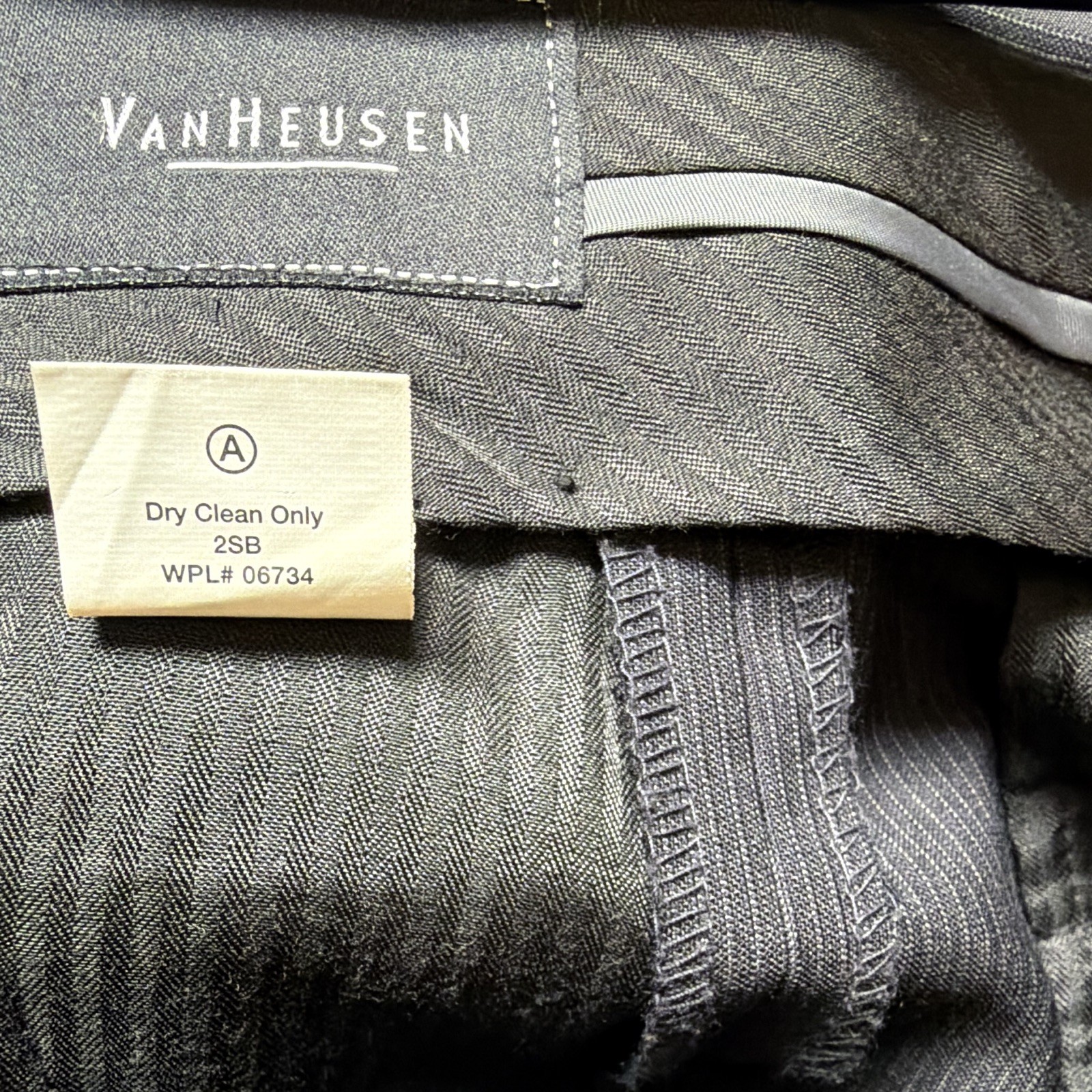 Van Heusen Men’s 2-Piece Gray Striped Suit 2SB 2-Button Pleated Notch Lapel