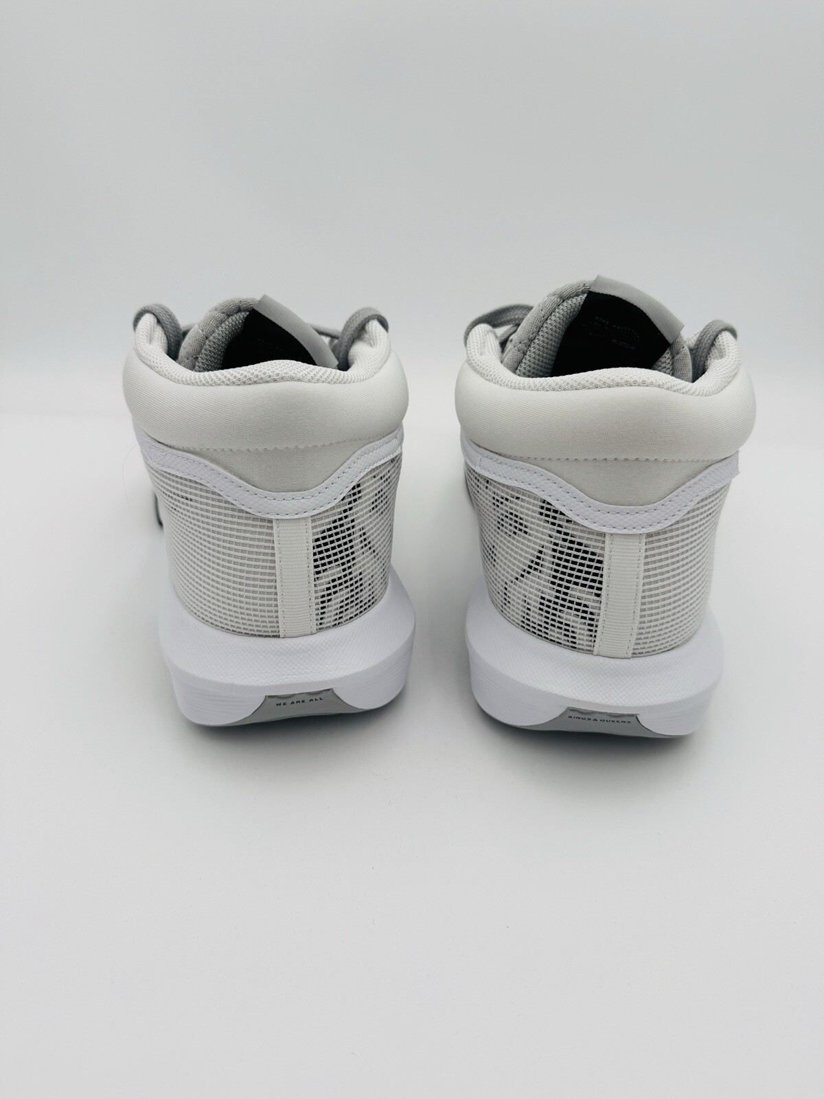Nike LeBron James Witness VIII 8 White Light Smoke Grey Black FB2239-100 Mens