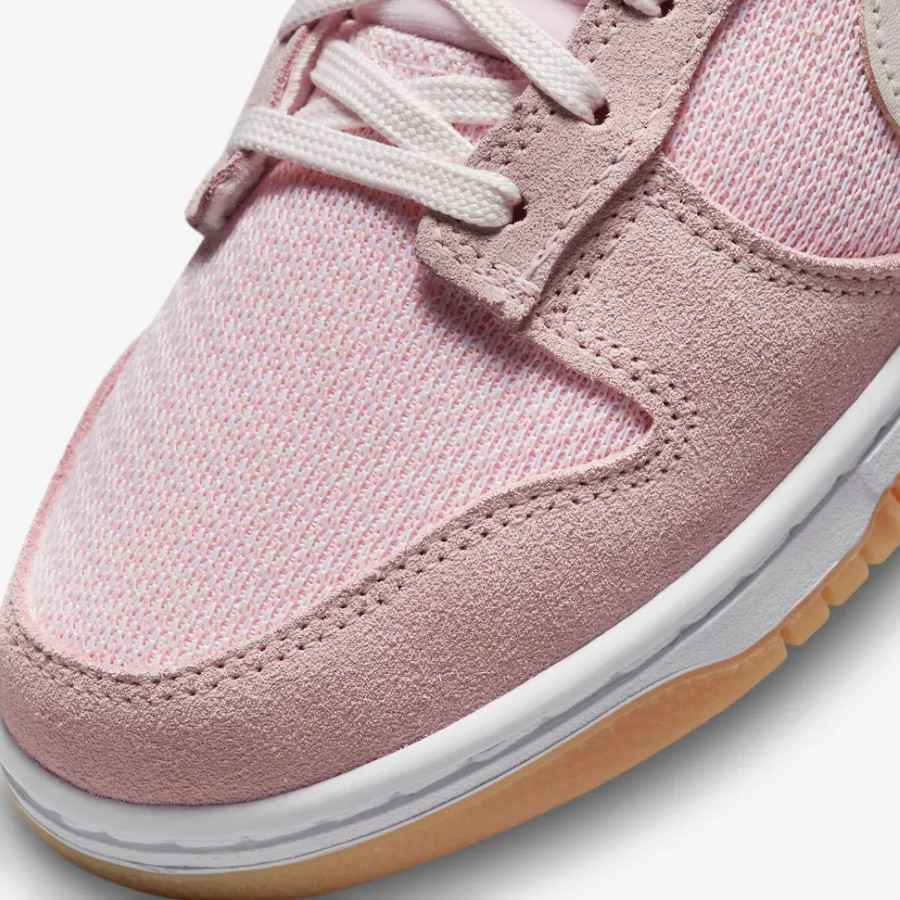 Nike Women’s Dunk Low Pink Teddy Bear DZ5318-640 Women’s Size