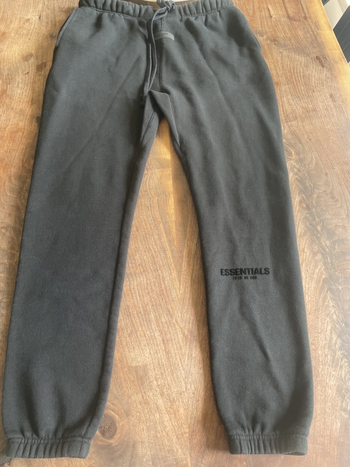 fear of gods essentials sweatpants black medium