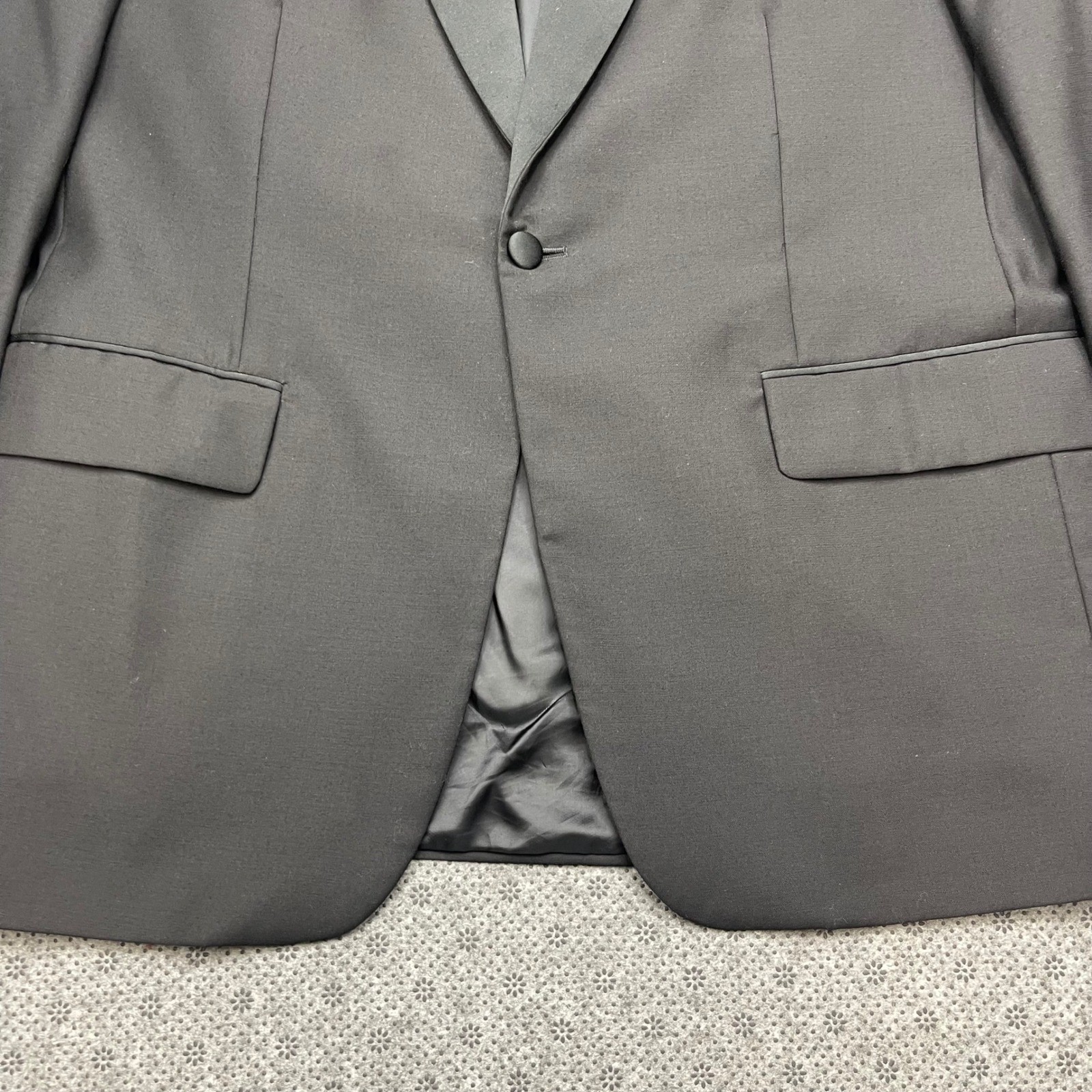 Brooks Brothers Mens 42R Black Wool Tuxedo Jacket Satin Peak Lapel Made in USA