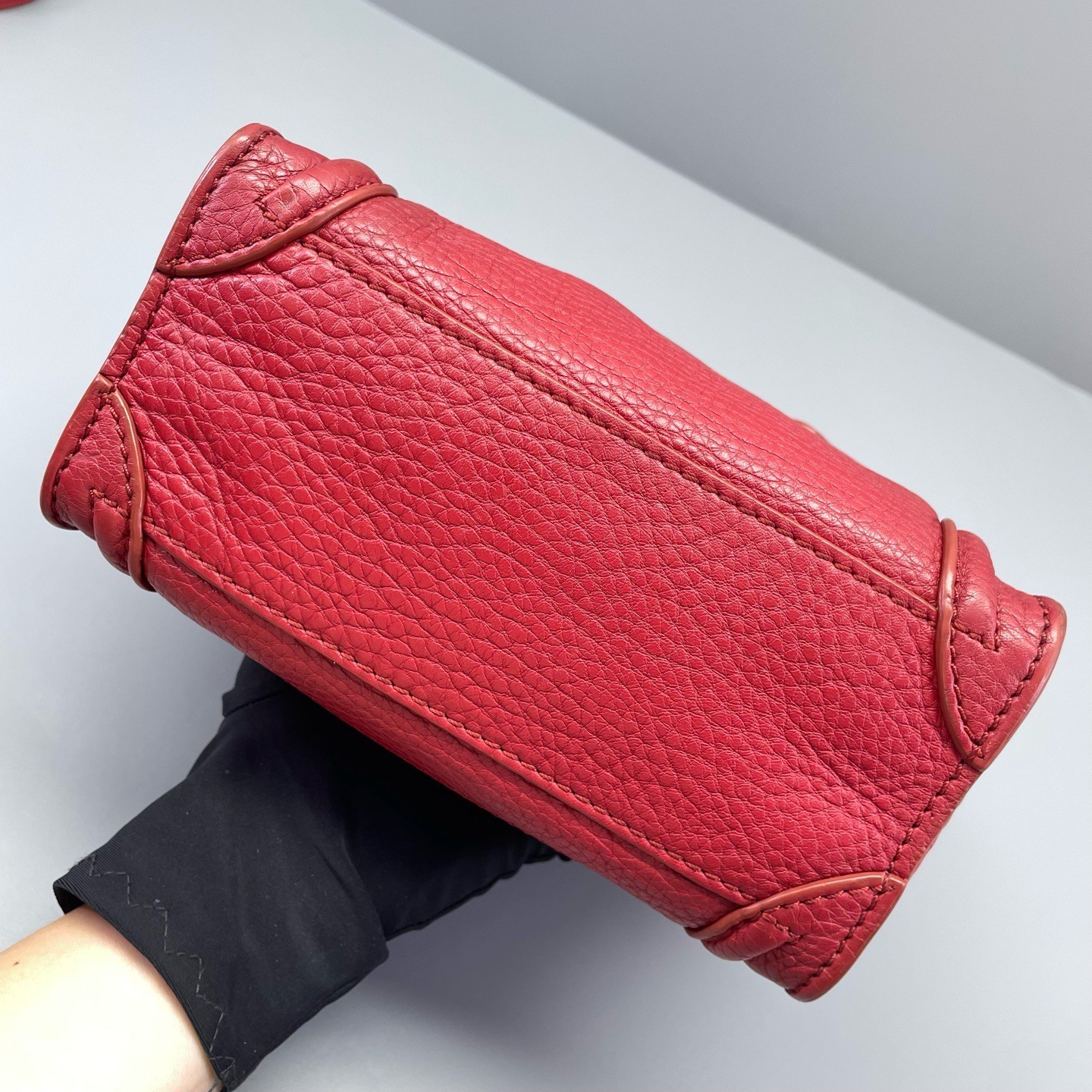 AUTH Celine Luggage Red Pebbled Leather Gold Hardware Handbag Crossbody Bag