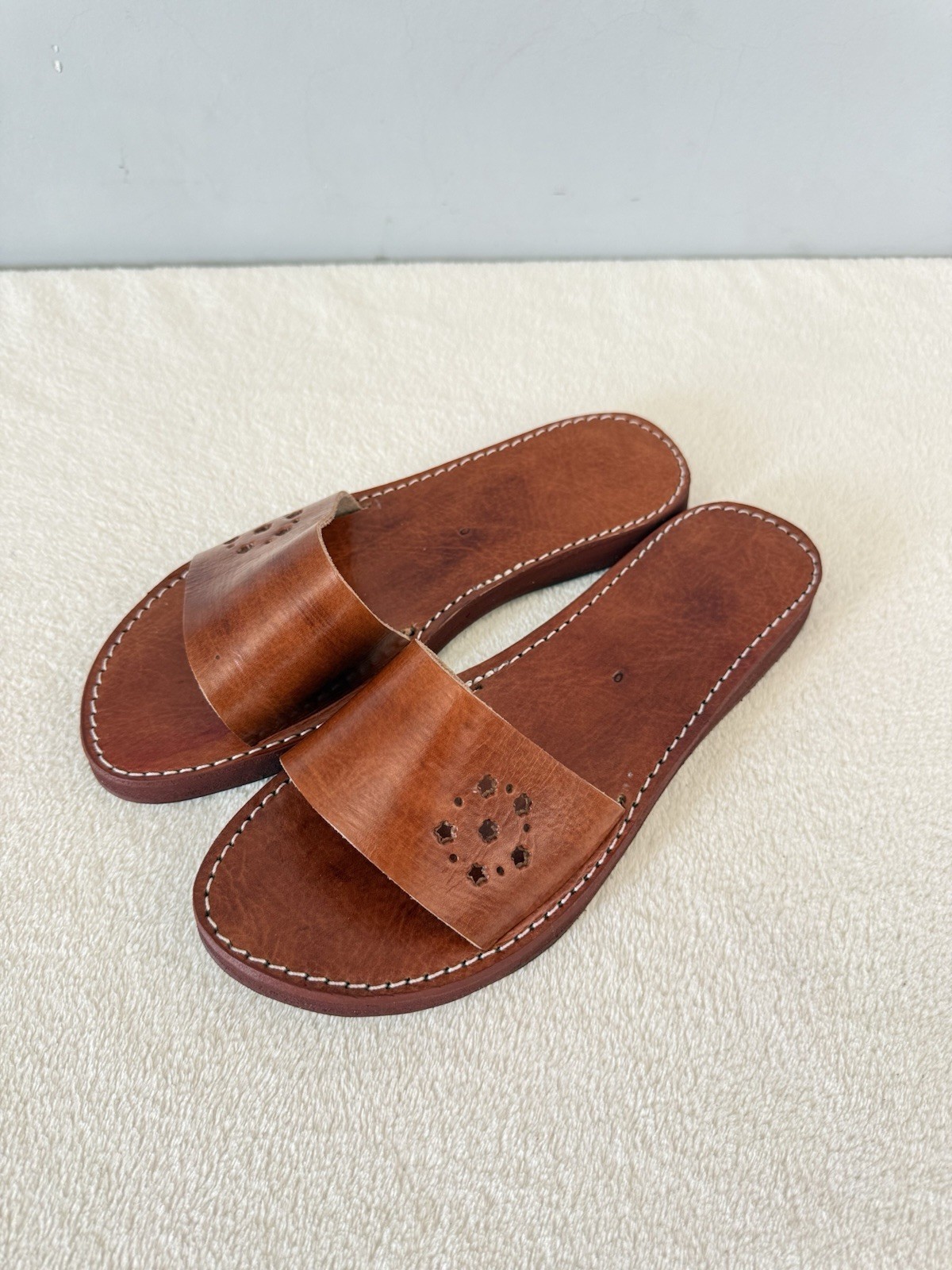Handcrafted Genuine Leather Sandals for Women – Black Single Strap