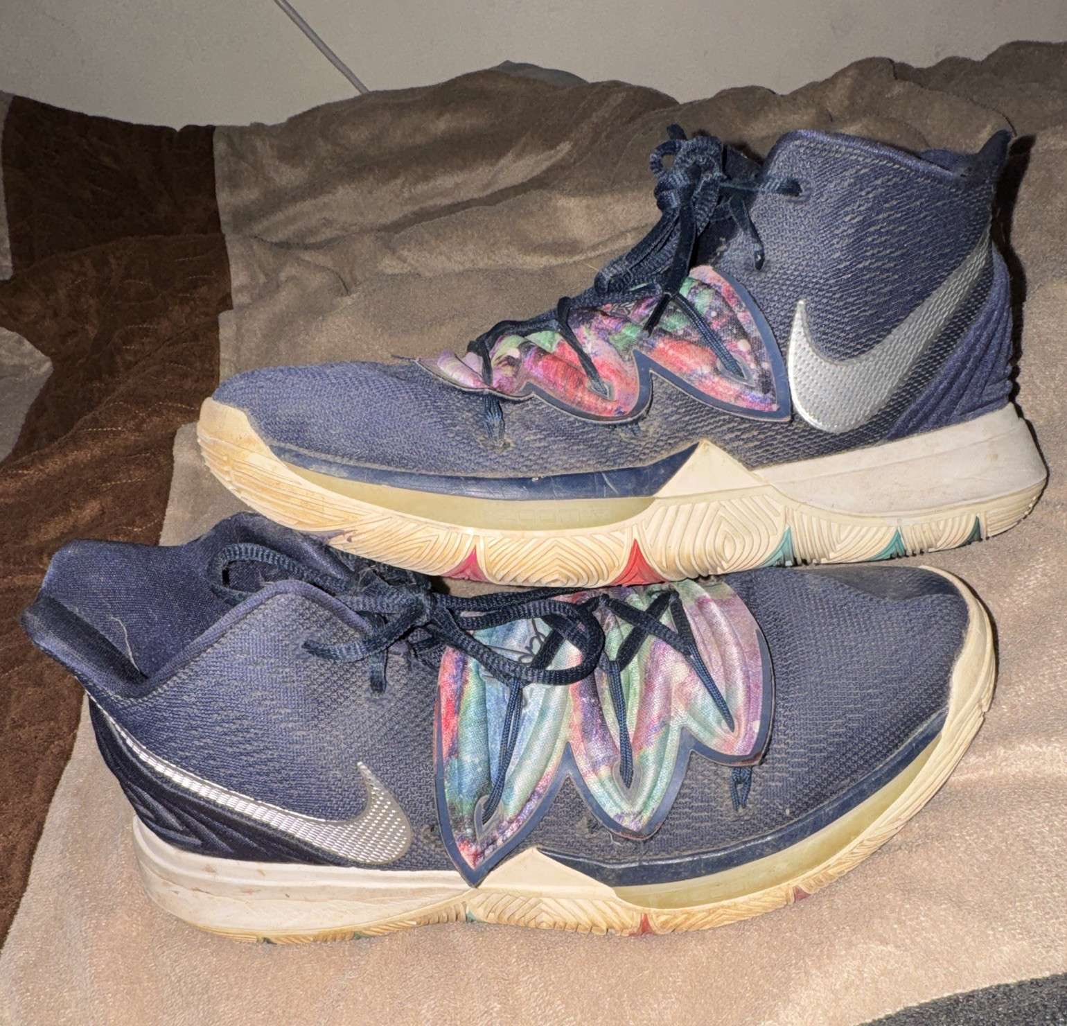 Nike Kyrie 5 UFO AO2918-400 Obsidian/Light Current Green Men’s Sneakers