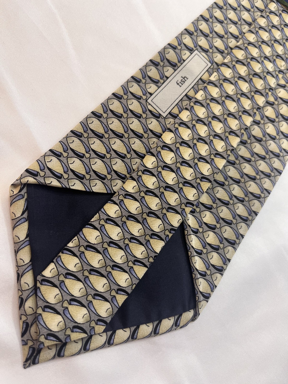 Ties to Nature Fish Neck Tie 100% Silk Gray Blue Fishing Novelty Men’s Tie