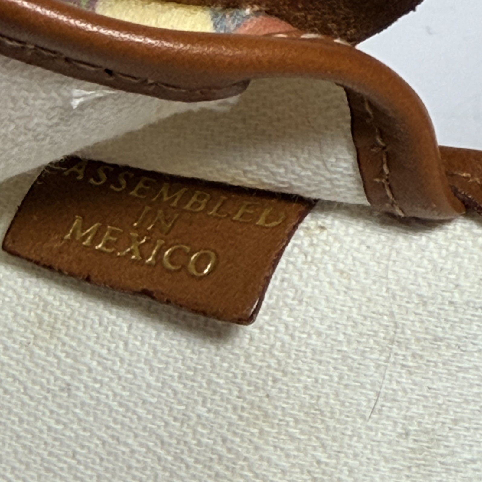 Vintage Dooney & Bourke Multicolor Crest Logo Pochette Shoulder Bag Y2K Leather