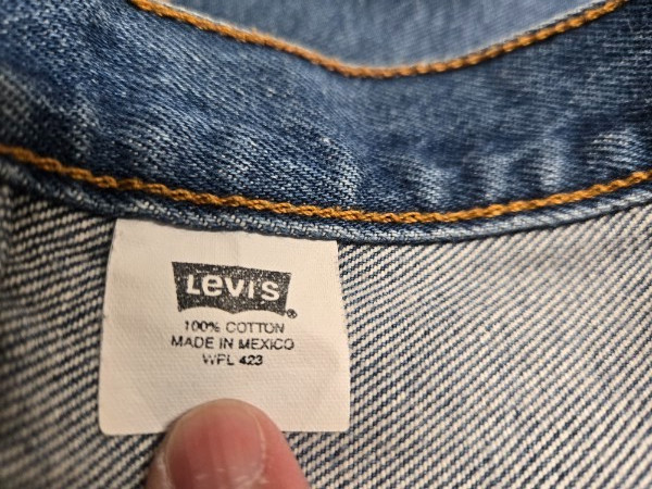 Levi 501 from 2004 501xx Made In Mexico Button Fly Denim Jeans 38×36.