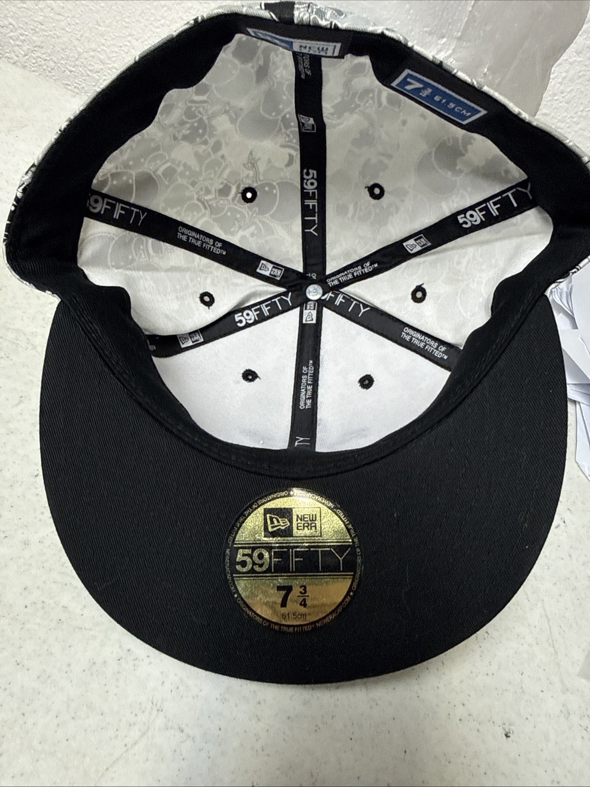 New Era Hat Snowman Print Black And White 59 Fifty 7 3/4 Fitted New W/ Tags