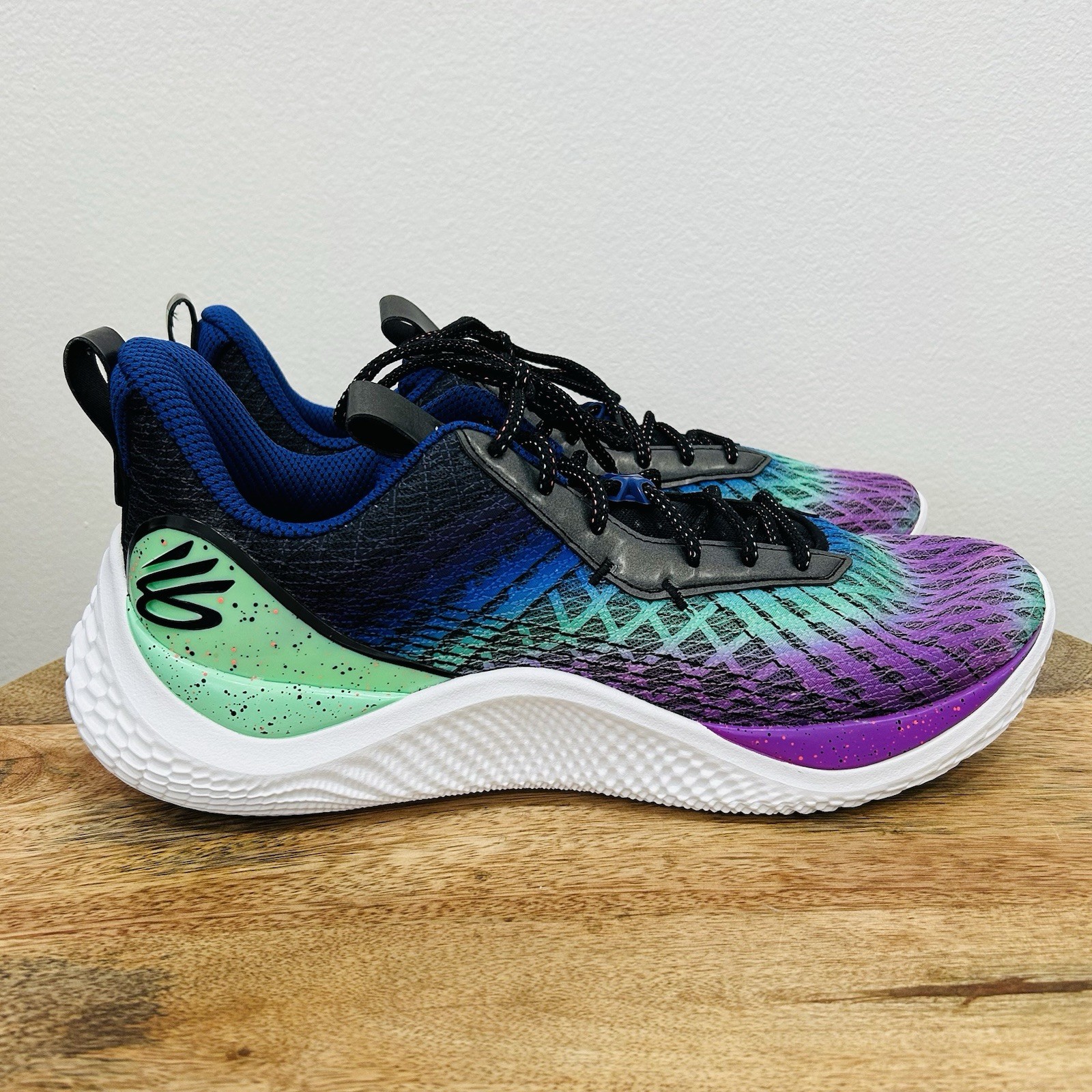Under Armour UA Curry Flow 10 Low Northern Lights Purple Mens 14.5 3025621-500