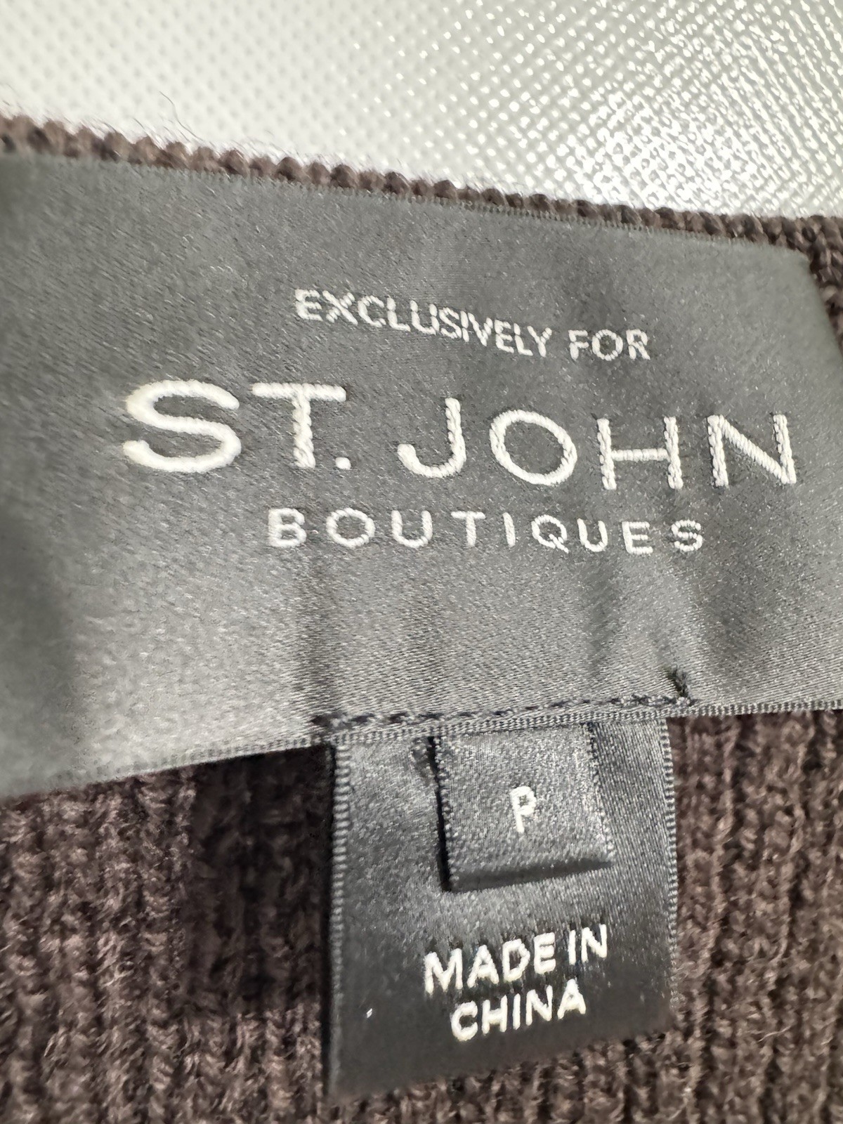 St. John Boutiques Size P Wool Brown Sleeveless Knit Sweater Shell Top Women’s