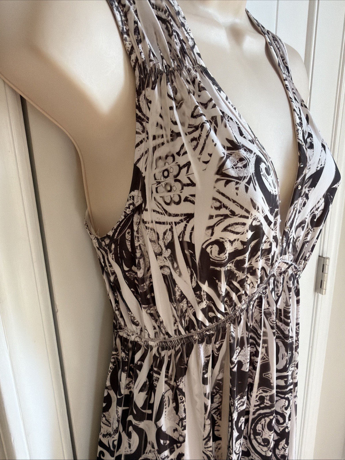 Oneworld Maxi Dress Size M Stretch Silky Jersey VNeck Empire Waist Black Floral
