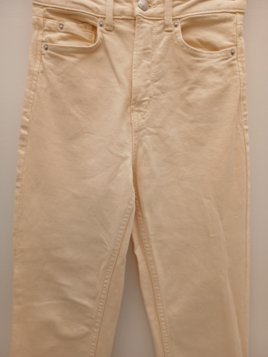 Stradivarius Mom Slim Fit Light Beige Denim Jeans with Stretch Size UK 8 Leg 28″