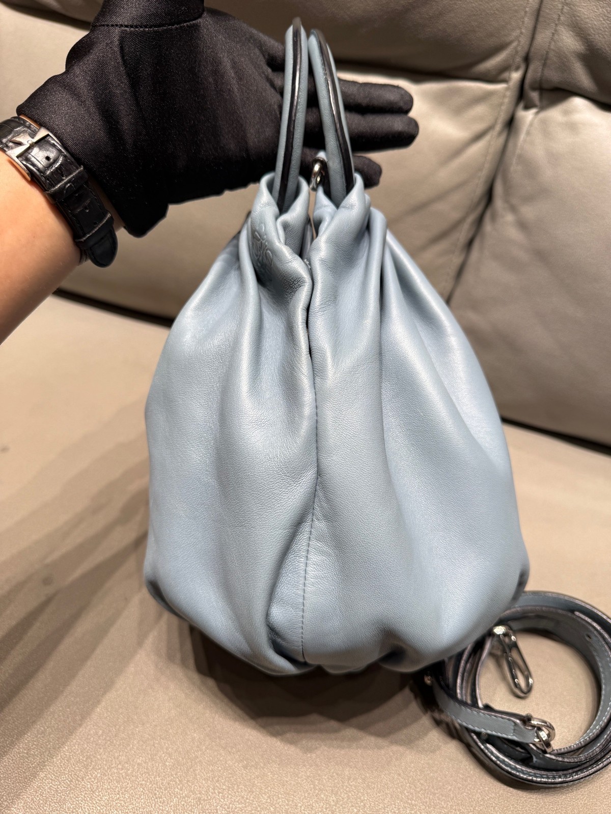 Loewe Pre-Owned Authentic Luxury Handbag 22*22*14cm Free Tracked Shipping