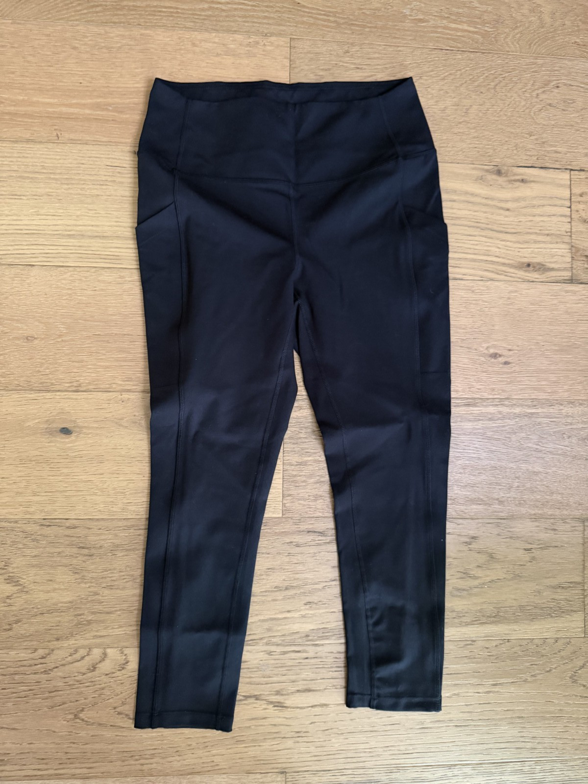 32 Degrees Cool Women’s Soft Active Capri Legging Pants, Black, Size M NWOT