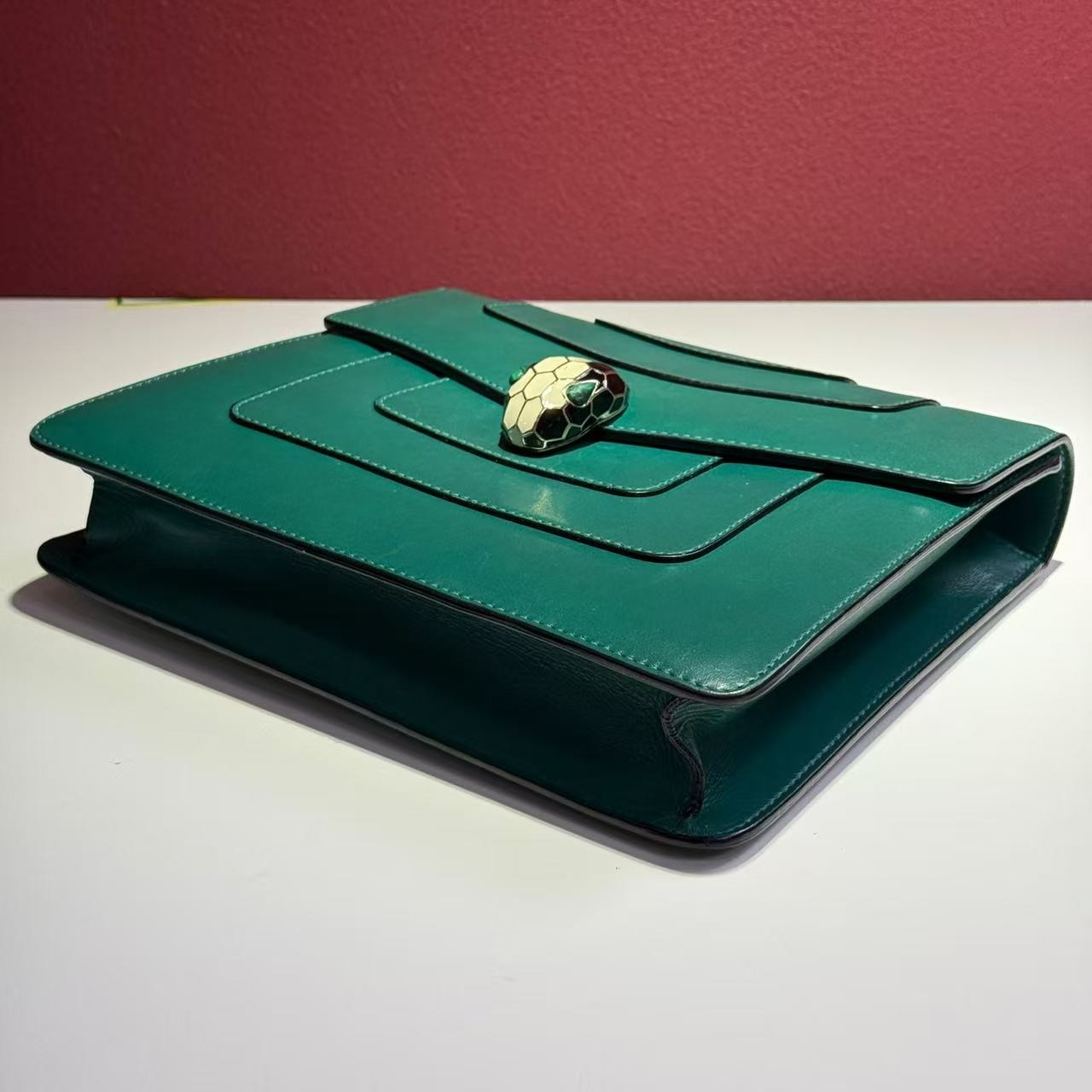 Bvlgari Serpenti Forever Medium Emerald Green Calfskin Shoulder / Crossbody Bag