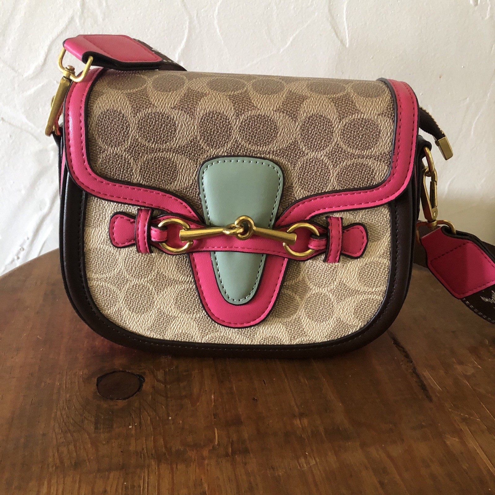 trendy and retro crossbody bag for women, Korean version western-style