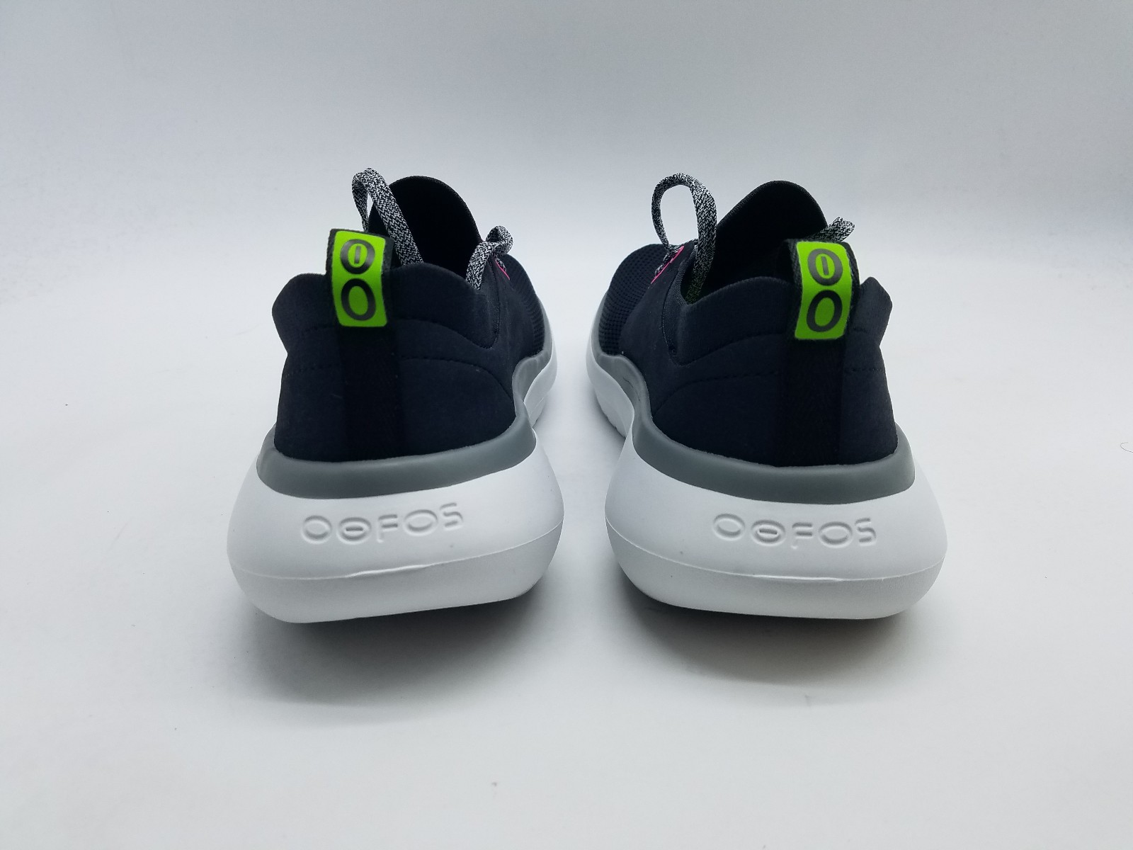 Oofos Oomy Stride Women’s Size 6 Recovery Sneakers Black