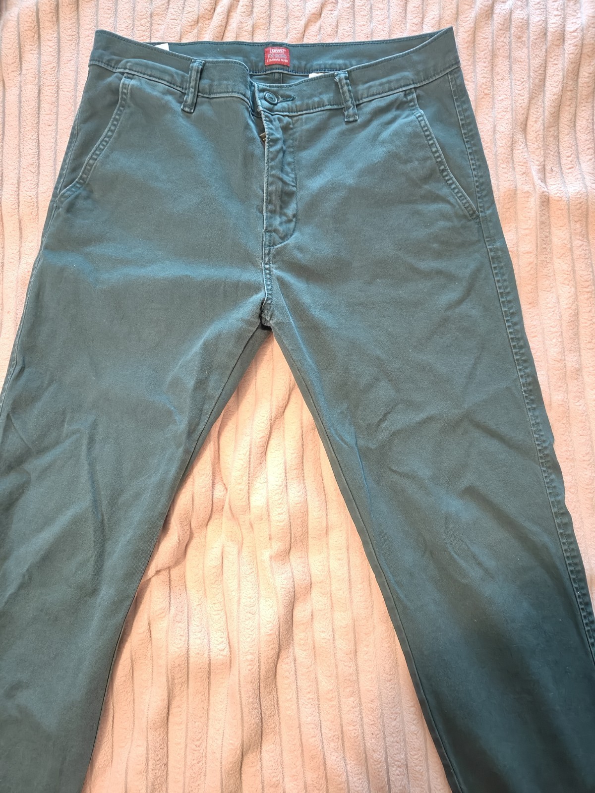 Men’s Levi’s Green Chino Pants. 32x 32. Worn Once. Discontinued 🔥